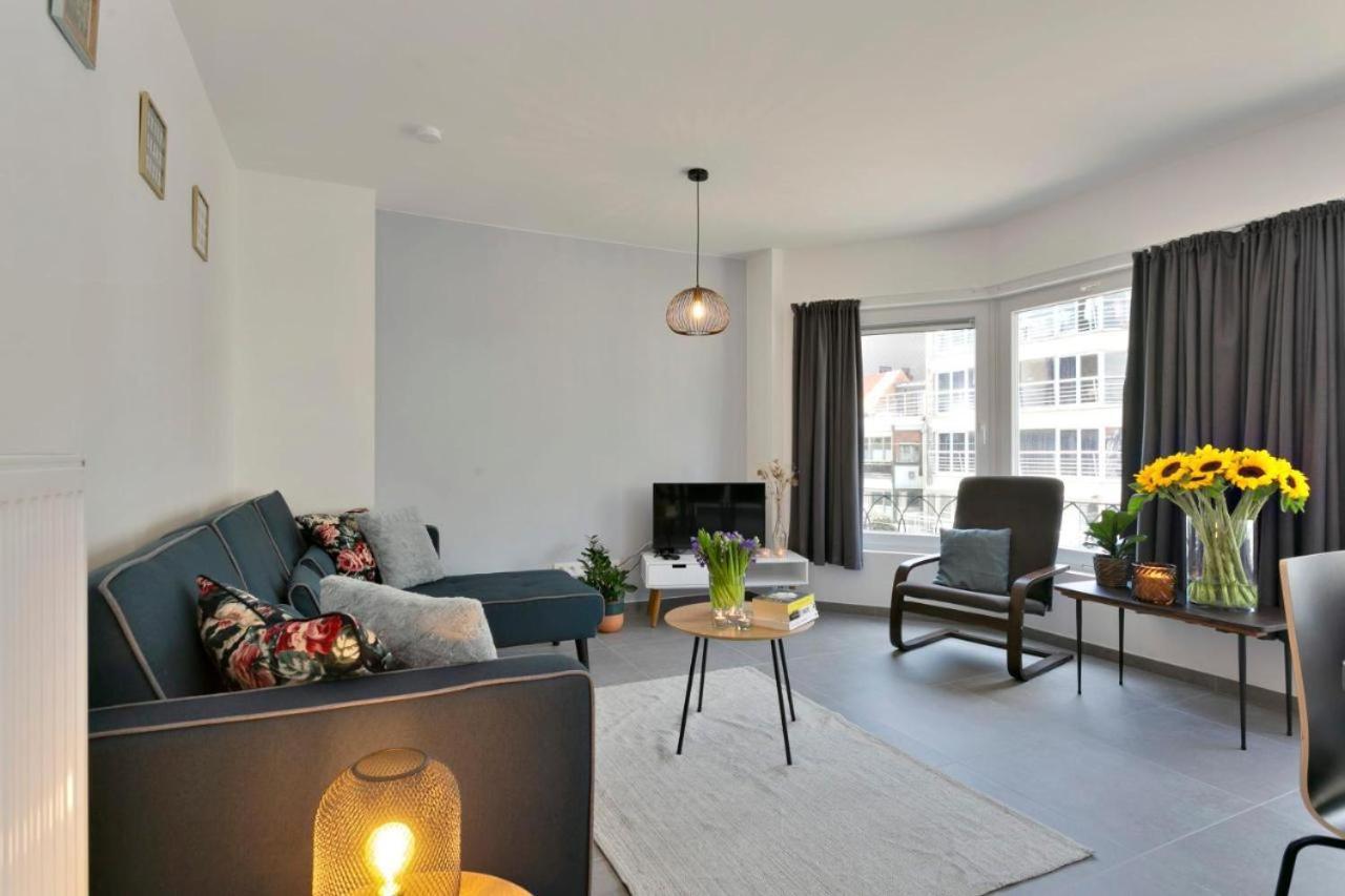 Delightful Family Apartment At Only 50 Meters From The Beach / Panne A Cote De Panne Kültér fotó